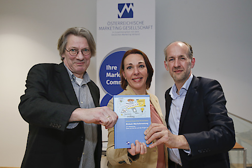 Das 13. Buch der ÖMG (Österreichische Marketing-Gesellschaft) widmet sich dem Thema Marktforschung. Dieses Werk versucht die 77 wichtigsten Fragen rund um das Thema Marktforschung zu beantworten und einfach und für jeden verständlich aufzubereiten. Die AutorInnen Christina Matzka, Felix Josef und Herbert Kling, geben Praxistipps, liefern Checklisten und zeigen auch die größten Fehler bei der Planung von Umfragen auf.